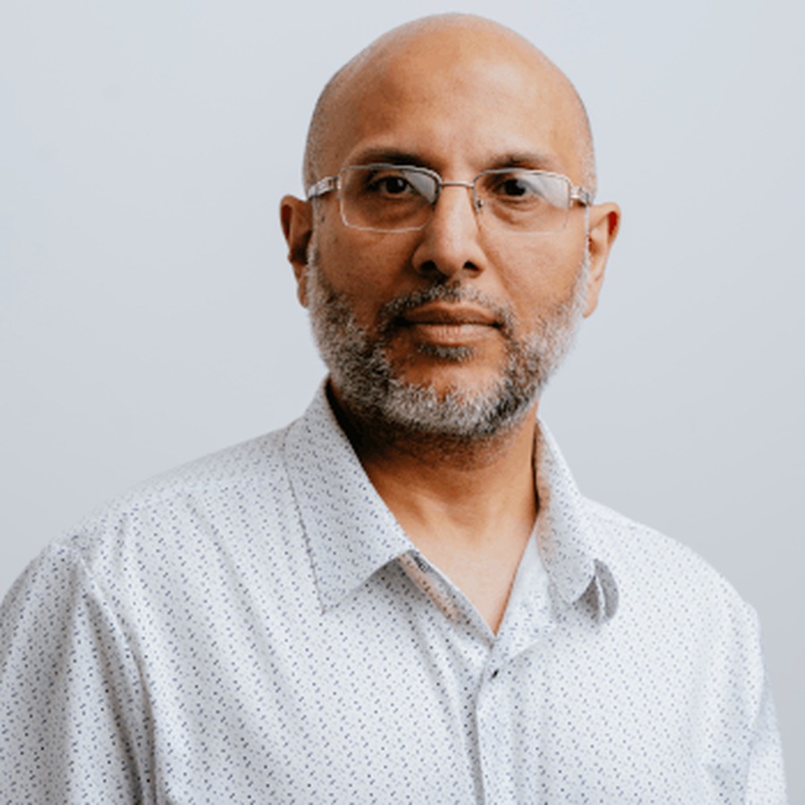 Dr Ayyaz Sultan, Consultant Cardiologist